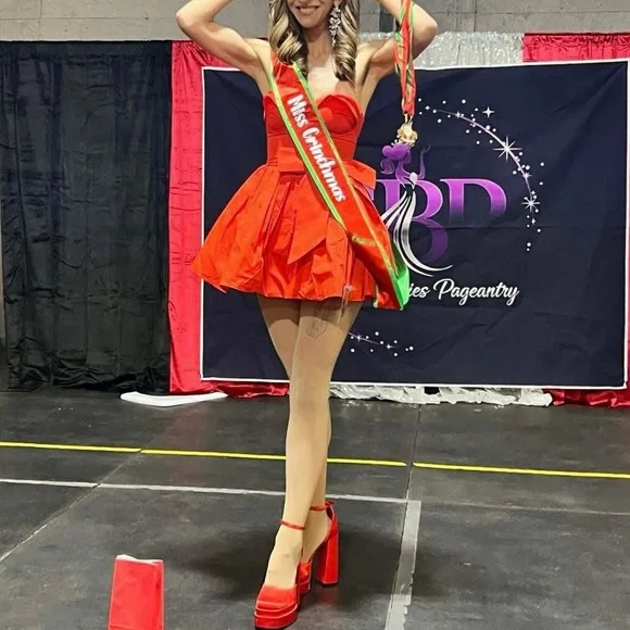 Fashion Nova Cupids Bow Poplin Mini Dress - Tomato Red - Picture 3 of 5